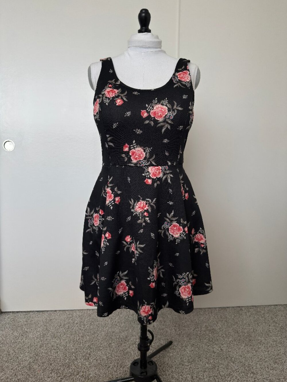 H&M floral sleeveless skater dress